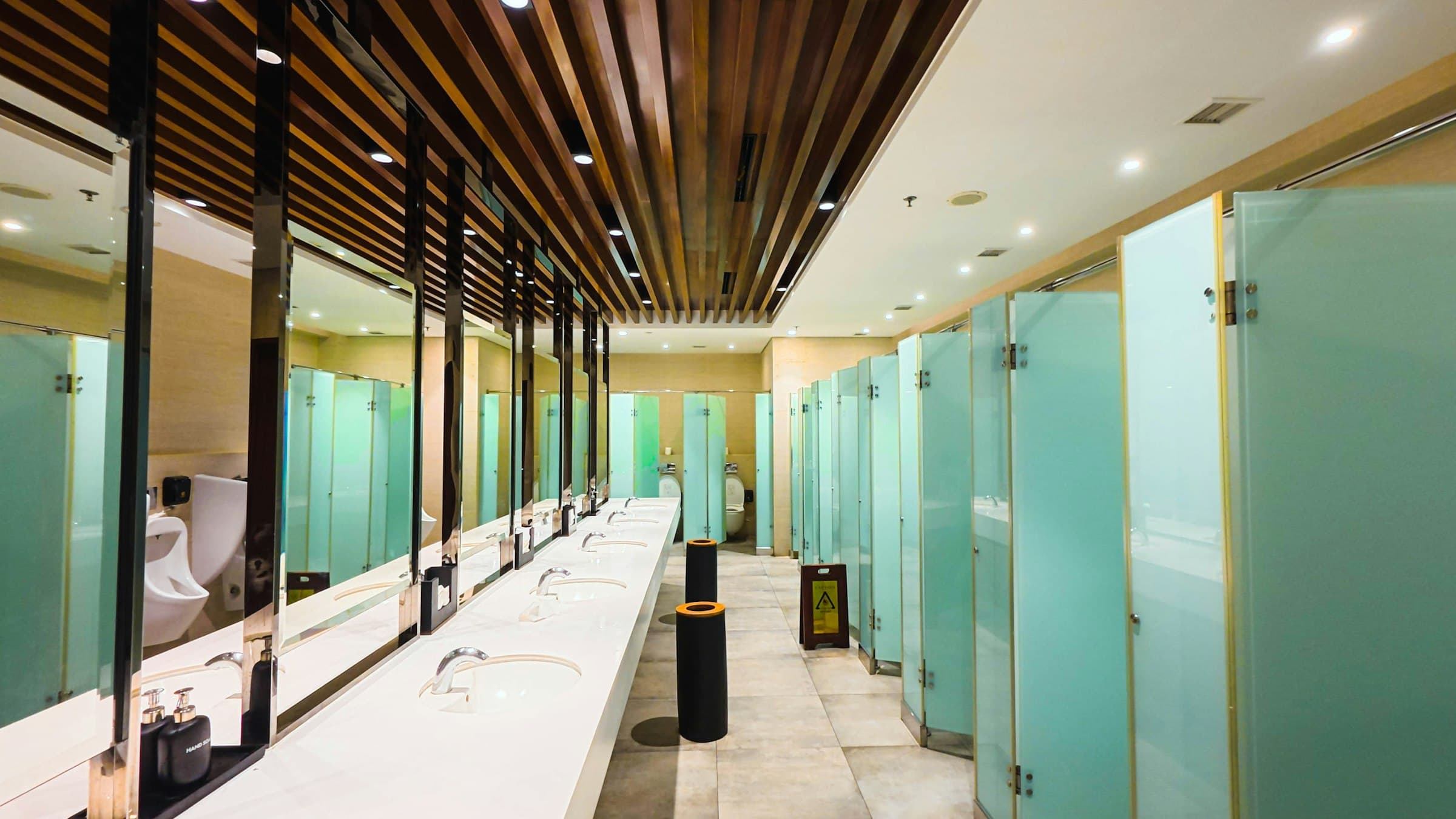 Modern commercial washroom